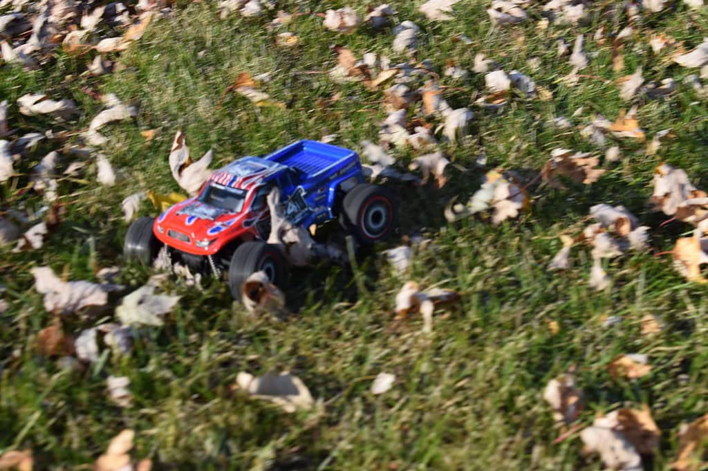 Carisma GT24T 1/24 Monster Truck